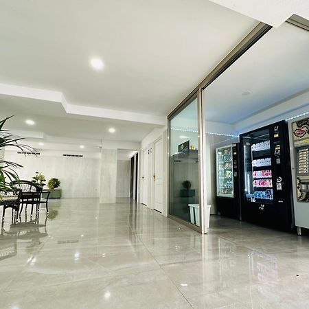 Apartamentos Borinquen Playa de las Americas  Bagian luar foto