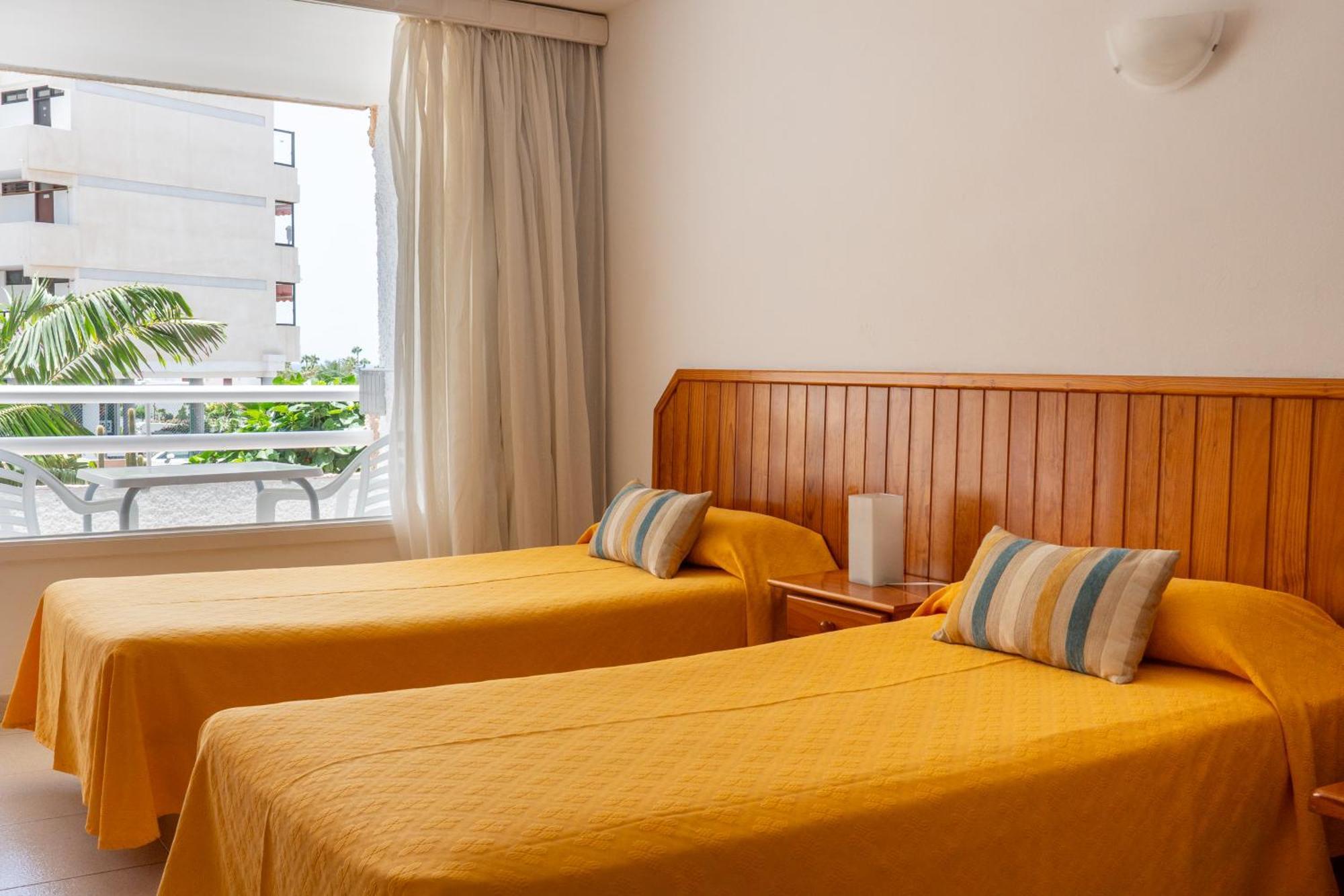 Apartamentos Borinquen Playa de las Americas  Bagian luar foto