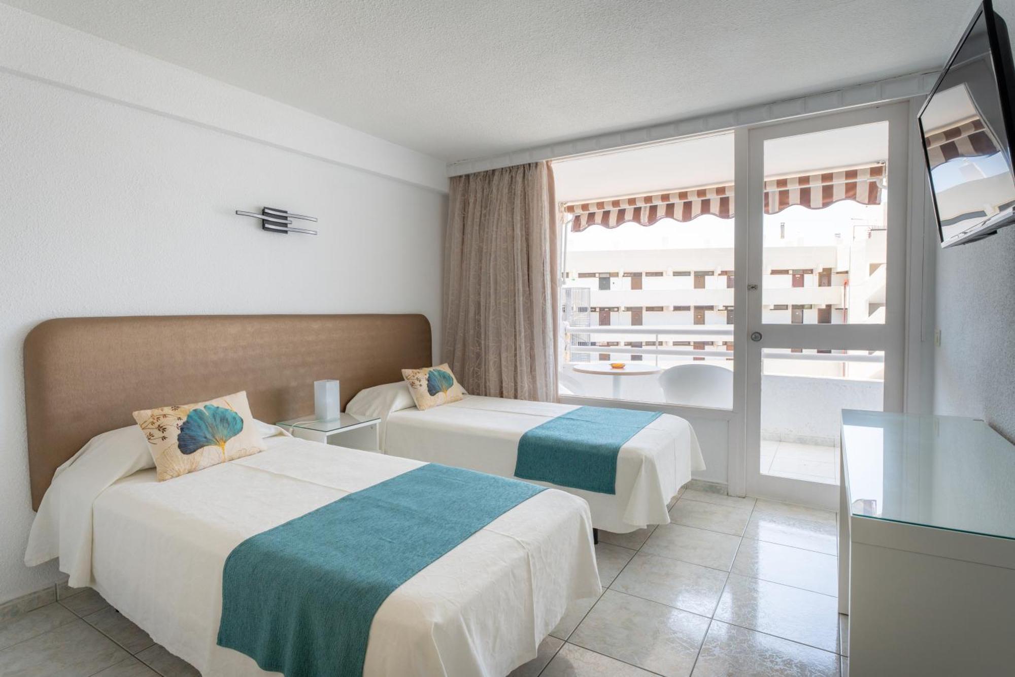 Apartamentos Borinquen Playa de las Americas  Bagian luar foto