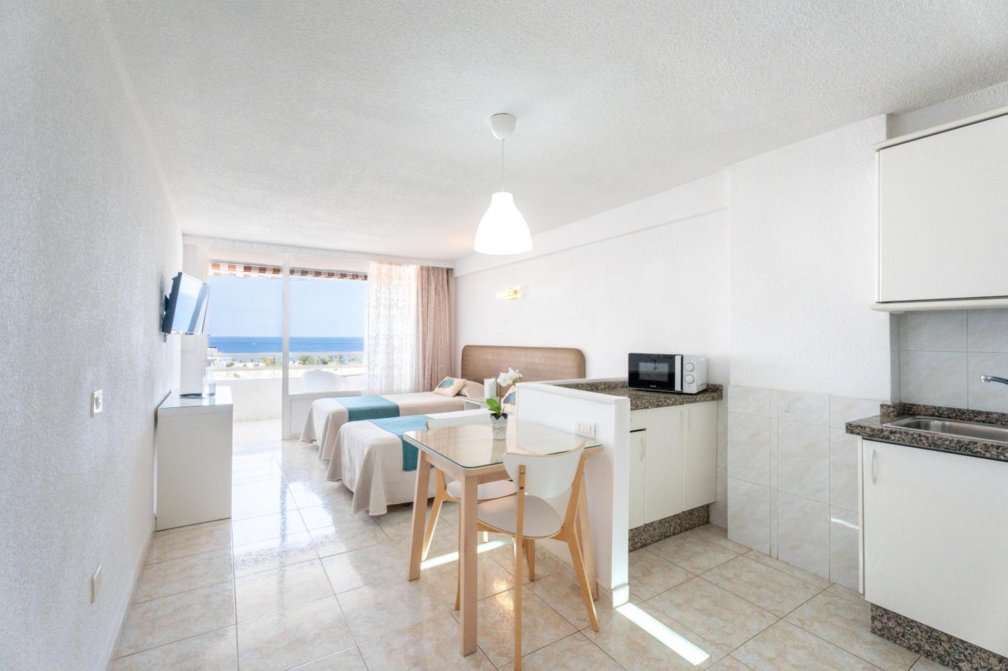 Apartamentos Borinquen Playa de las Americas  Bagian luar foto