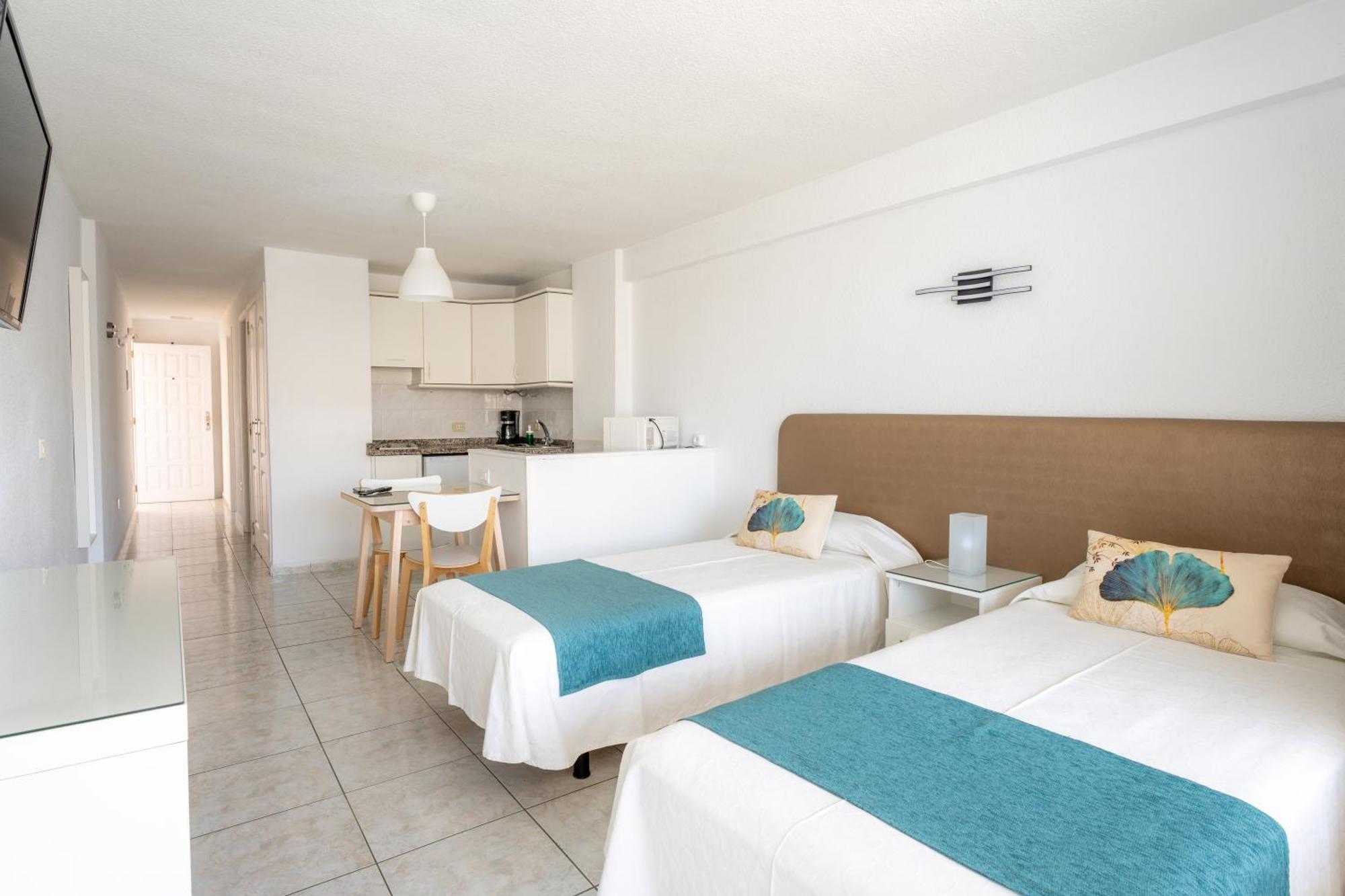 Apartamentos Borinquen Playa de las Americas  Bagian luar foto