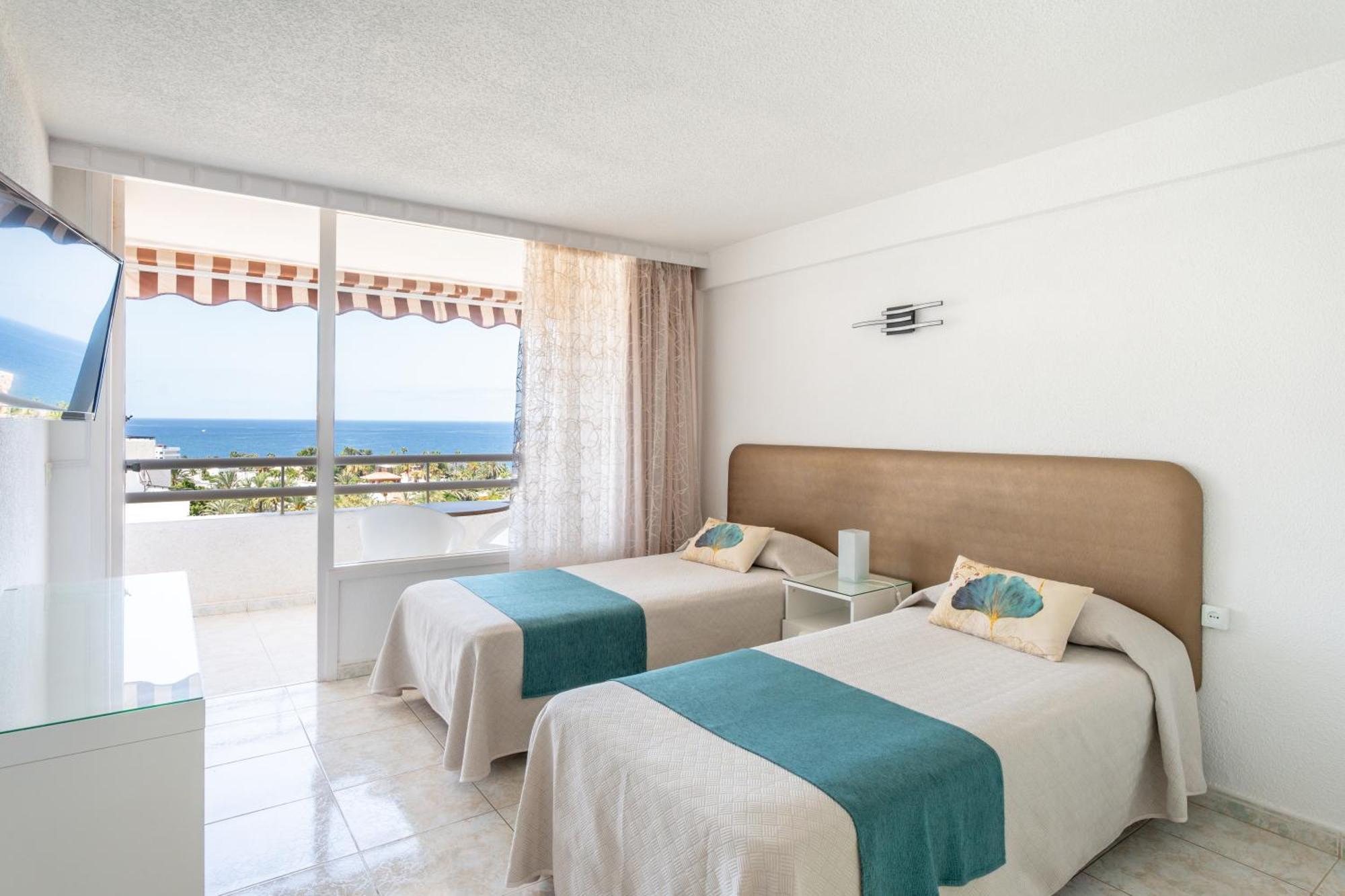 Apartamentos Borinquen Playa de las Americas  Bagian luar foto