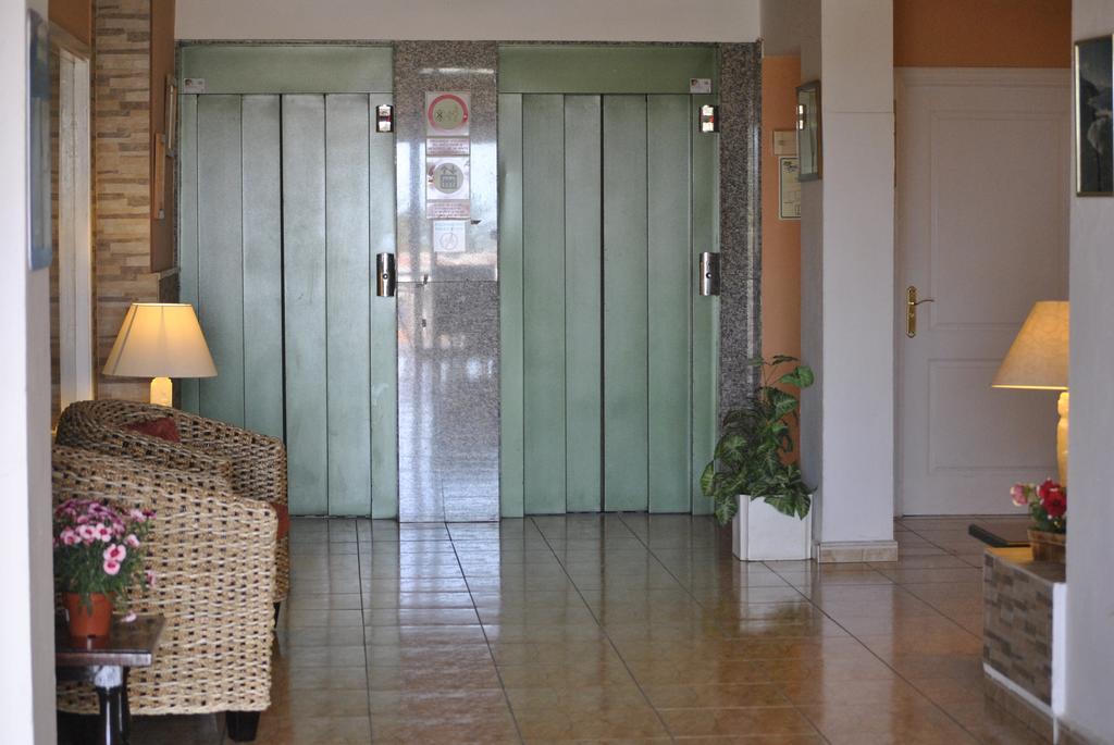 Apartamentos Borinquen Playa de las Americas  Bagian luar foto