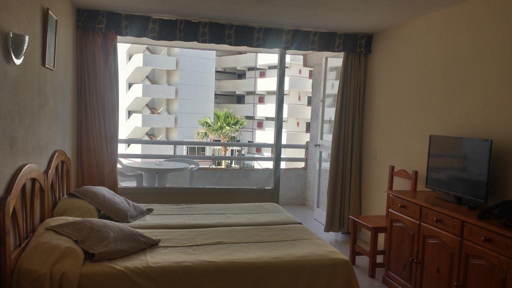 Apartamentos Borinquen Playa de las Americas  Bagian luar foto